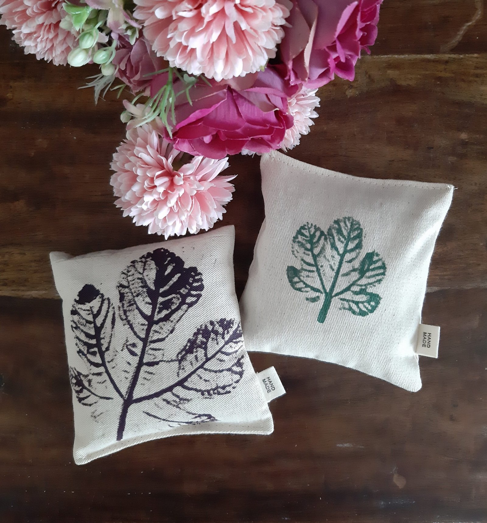 soaps-and-all-handprinted-scented-pouch